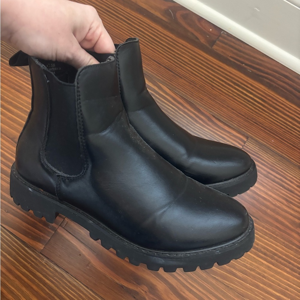 Black Boots